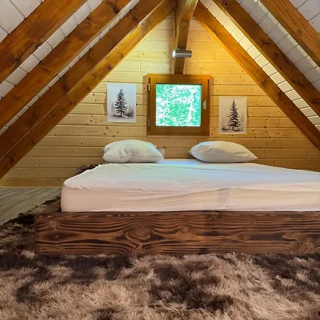 Le De La Plaine Chalet Bionville